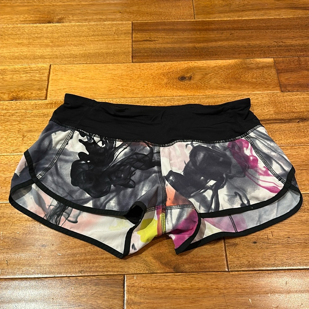 Lululemon Speed Shorts 2.5" in black